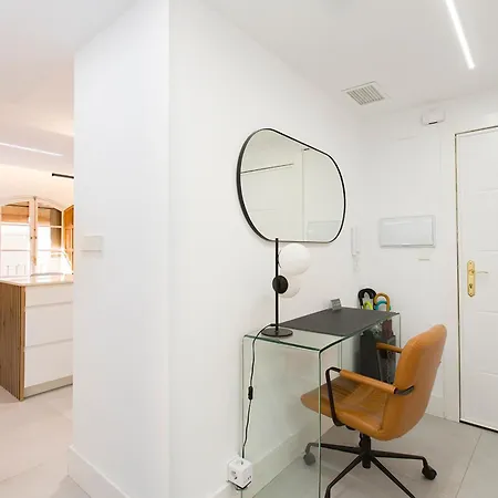 Apartment Dali's Sanctuary In - Private Parking Free