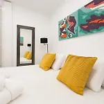Magic In With Private Parking